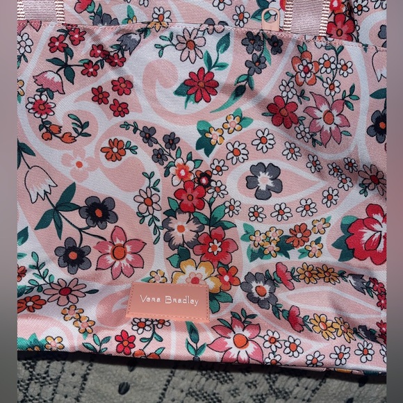 Vera Bradley Women's Recycled Lighten Up Reactive Travel Tote Travel Bag - Picture 2 of 9